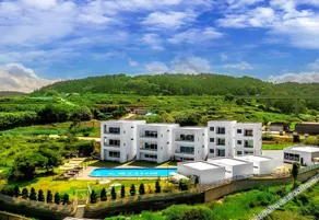 Pohang White7 Dog Pool Villa - Image 1