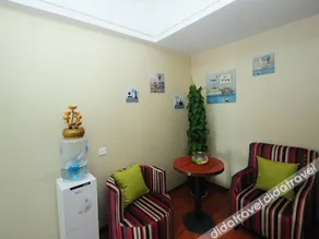 Spring Hotel - Image 2