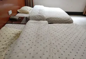 Jinhong Hotel Lingyun - Image 5