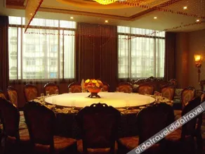 Liuhe Hotel - Image 4