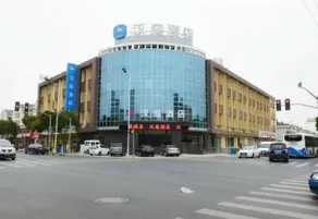 Wanting Hotel (Shanghai Xinchang ancient town store) - Image 4