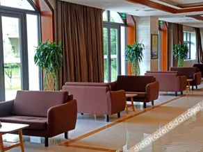 Yichun Grand Metropark Resort - Image 5