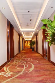 Donghua Hotel Bazhong - Image 2