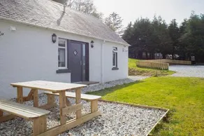 Bonnie Lodge by Broadford Hotel - Image 3