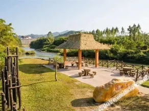 Longmen Nankunshan R & F Health Preservation Valley Travel Time Hot Spring Villa - Image 3