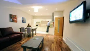 Carrick Plaza Suites & Apartments - Image 4