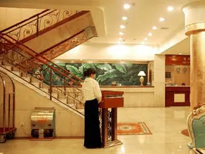 Greentree Alliance Hotel (Shenzhen Pinghu Center Metro Station) - Image 4