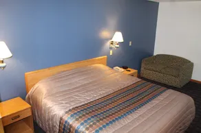 Rodeway Inn Red Oak - Image 5