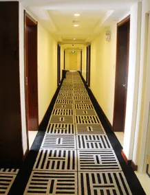 Xiya Zhenpin Hotel - Image 1