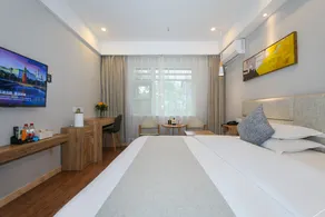 Enjoy Hotel - Image 3