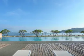 Huizhou Xiaojing Bay Guanhaiju Resort Hotel - Image 2