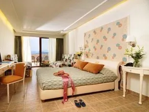 Kassandra Bay Resort, Suites & Spa - Image 5