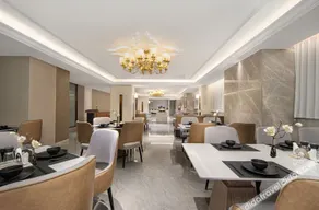 Vienna International Hotel Zhouzhi Shuijie - Image 2