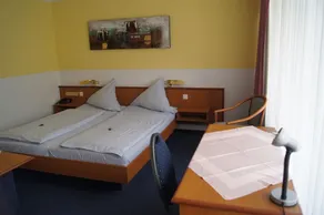 City Arcaden Hotel - Image 2