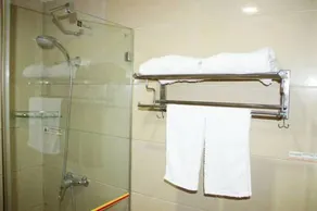 Super 8 Hotel (Wuhan Hankou Railway Station Oceanwide CBD) - Image 5
