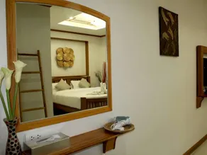Small Hotel - Image 2