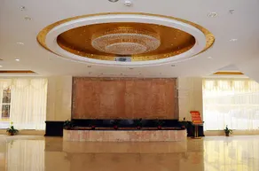Yi Long Hotel - Image 5