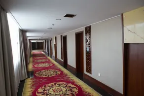 Hequn Hotel - Image 4