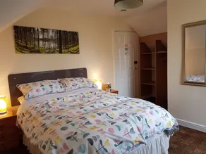Aaron Lodge Guest House - Image 2