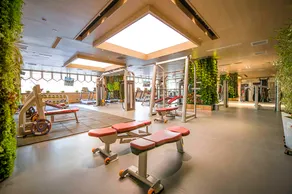 Cherry Hotel - Image 2