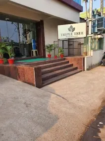 Goroomgo Hotel Triple Tree - Near Railway Station & Airport - Image 4