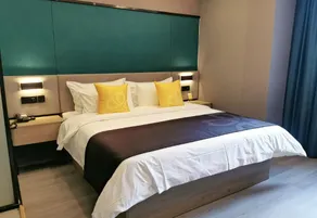 Feronia Hotel (Chengdu Qingbaijiang Wandaguangchang) - Image 3