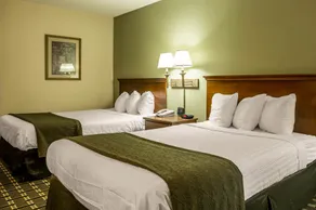 Quality Inn Huntersville Near Lake Norman - Image 4