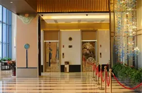 Longcheng Internationnal Hotel - Image 4