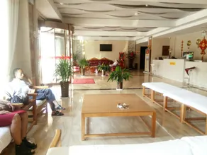 Linyi Red Apple Hot Spring Hotel - Image 2