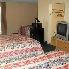 Budget Inn Conway - Image 4