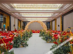 Hewitt Grand Hotel - Image 4