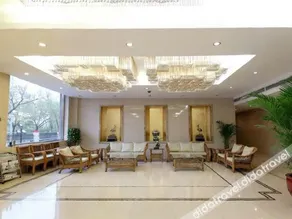 Lu Hong Hotel - Image 2