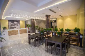 Yuejiang Collection Hotel (Yingbin Avenue) - Image 3