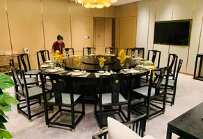 Wanhwa Crown Hotel - Image 3