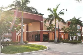 Plantation Inn Hotel & Lounge - Image 4