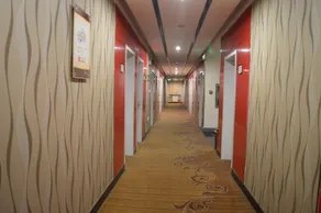 Home Inn (Cangzhou West Bus Station & International Convention and Exhibition Center Branch) - Image 3