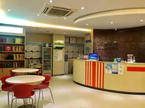 Lingyun Times Phoenix Fashion Convenience Hotel - Image 4