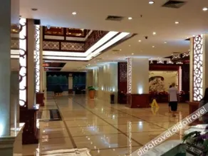 Gold Phoenix Hotel - Image 4