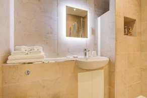 Hybrid Resi - New Malden - Image 3