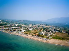 SANDY BEACH - Image 5