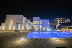Starlight outside the city · Park Pool Design Homestay (Wu Shu Airport Shop) - Image 5