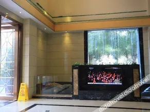 Very Huating Hotel - Image 5