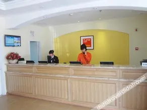 Home Inn (Zhaoyuan Fuqian Square Zhenhua) - Image 5
