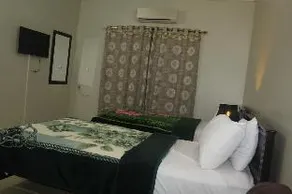 Clifton Guest Houses - Image 5