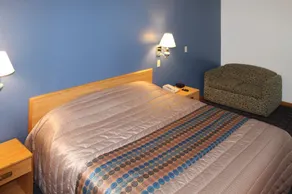 Rodeway Inn Red Oak - Image 4