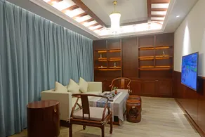 Redbird Hotel Haikou - Image 2