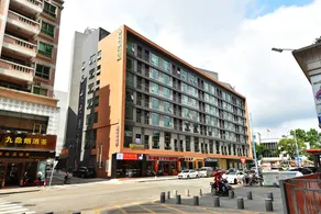 Heyue Apartment Hotel - Image 3