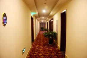Lihao Holiday Hotel - Image 4