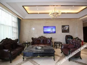 Nanting Holiday Hotel - Image 2