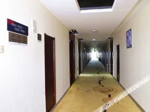 Pl Hotel (Dongming Shangrun Store) - Image 4